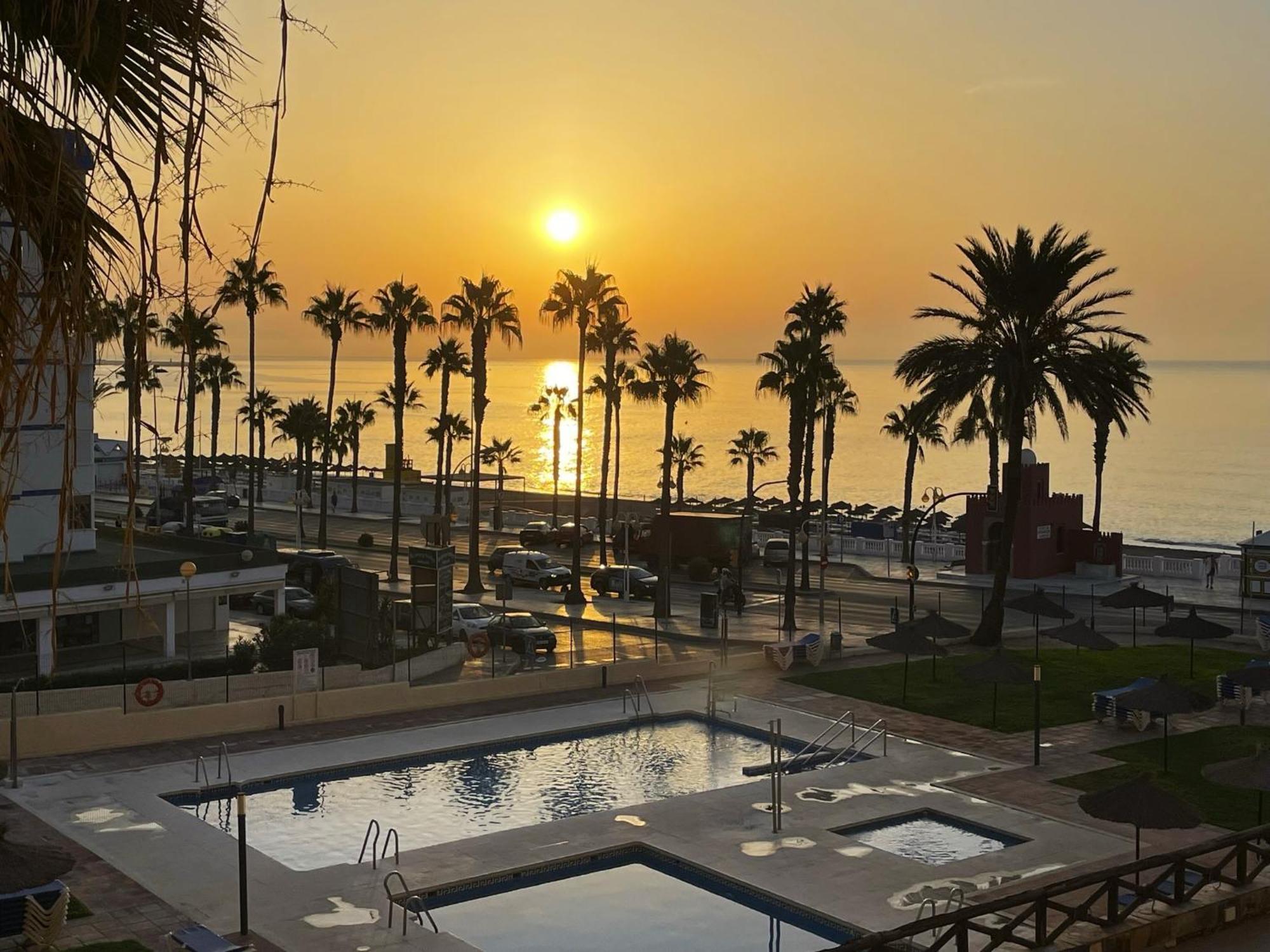Апартаменти Aloha Playa Vistas Al Mar Бенальмадена Екстер'єр фото