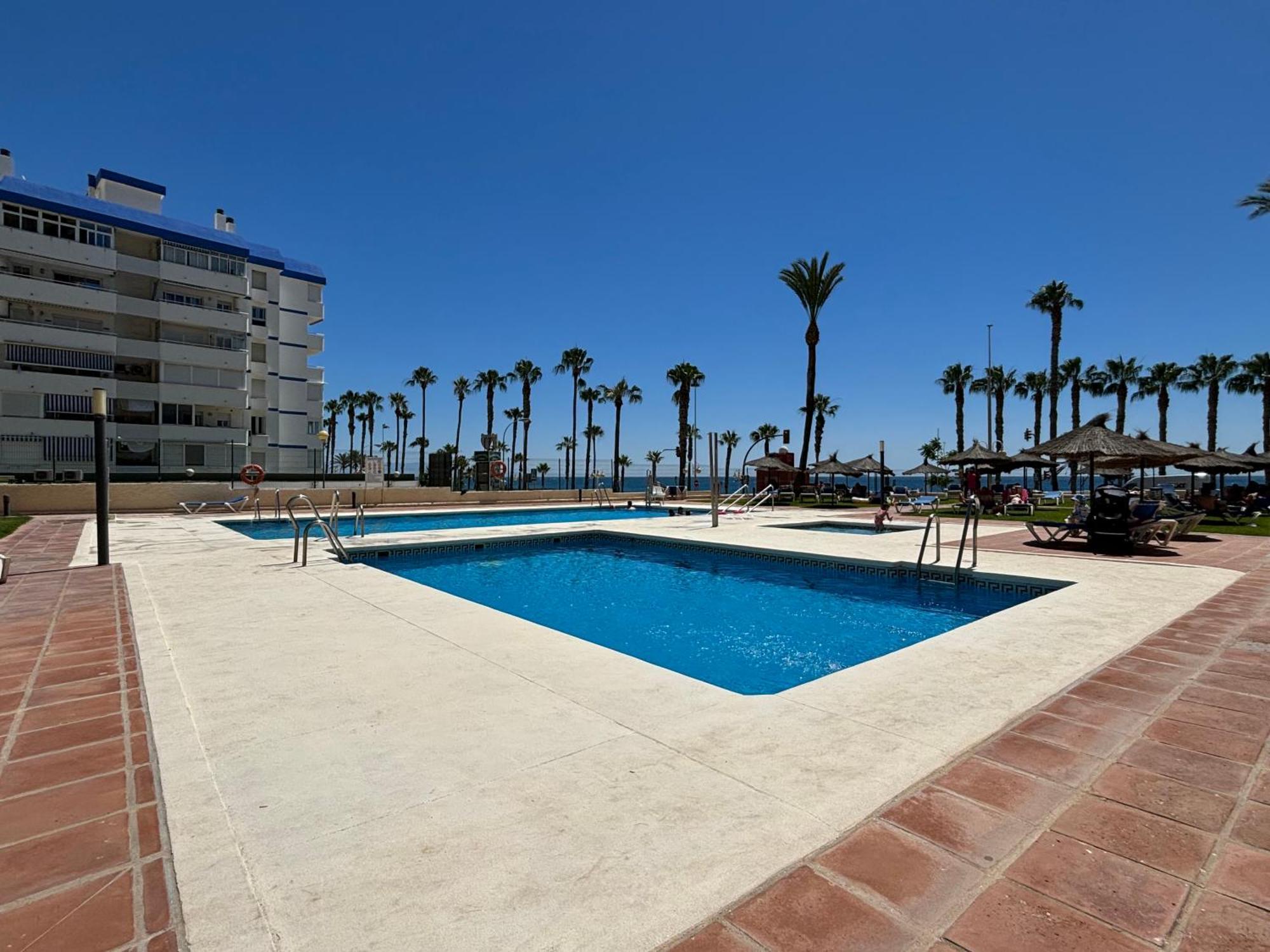 Апартаменти Aloha Playa Vistas Al Mar Бенальмадена Екстер'єр фото