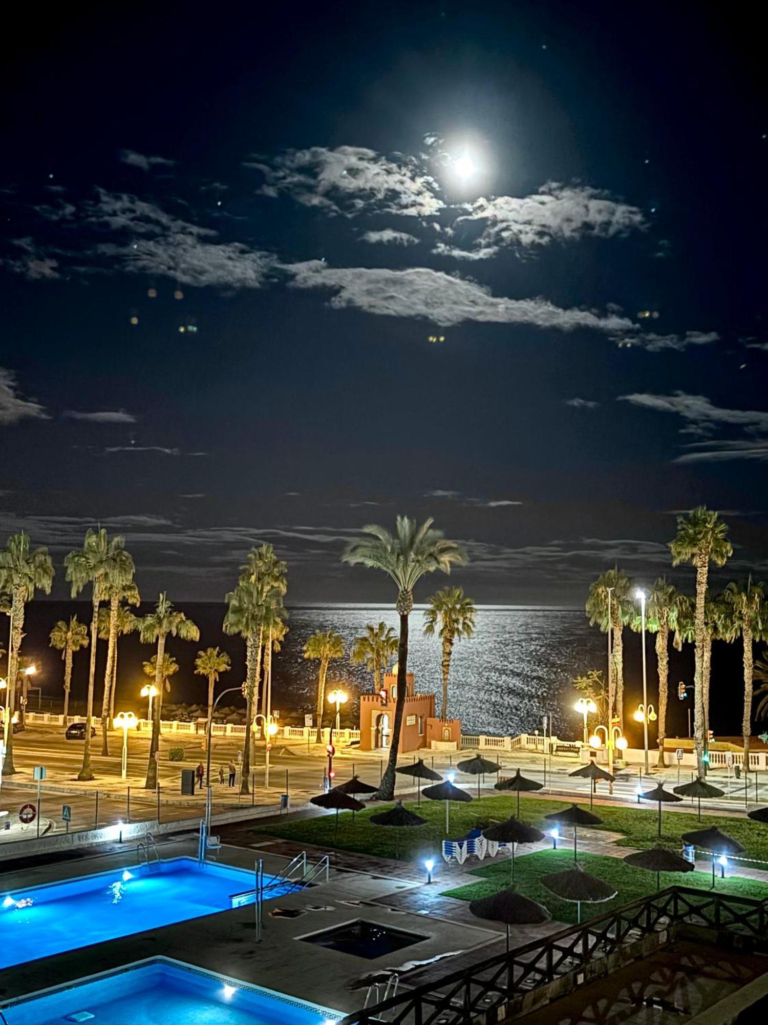 Апартаменти Aloha Playa Vistas Al Mar Бенальмадена Екстер'єр фото